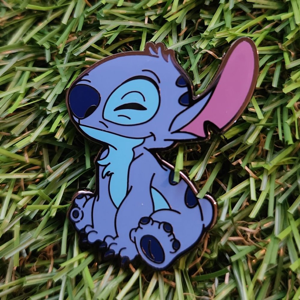Loungefly Disney The Series Stitch & Angel (Open) Blind Box Enamel Pin STITCH